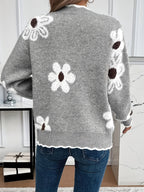 Women's Daisy Print V-Neck Jumper with Scalloped Trim, view 6